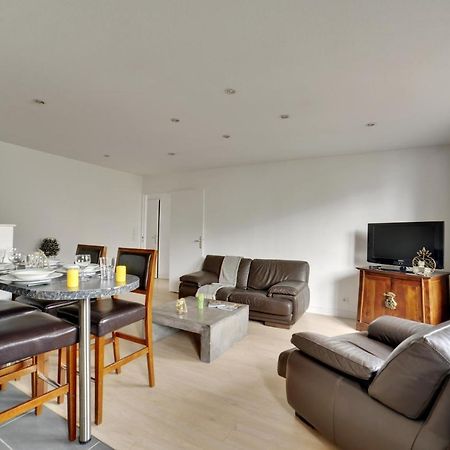 Апартаменты Chic Apart With Parking Сен-Дени Экстерьер фото